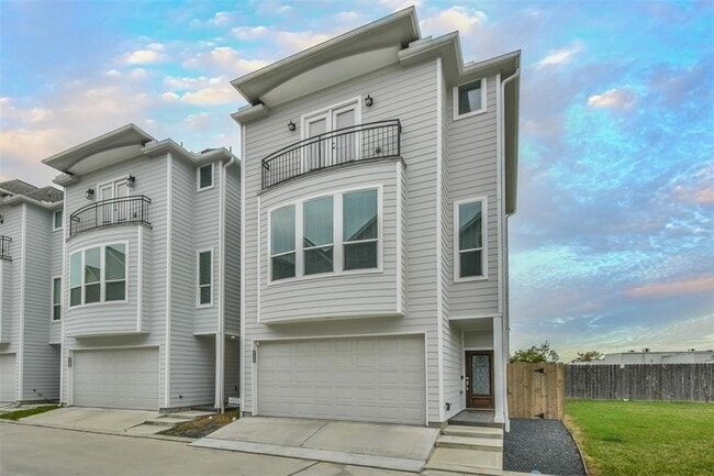 property at 1815 Napa Creek Ln