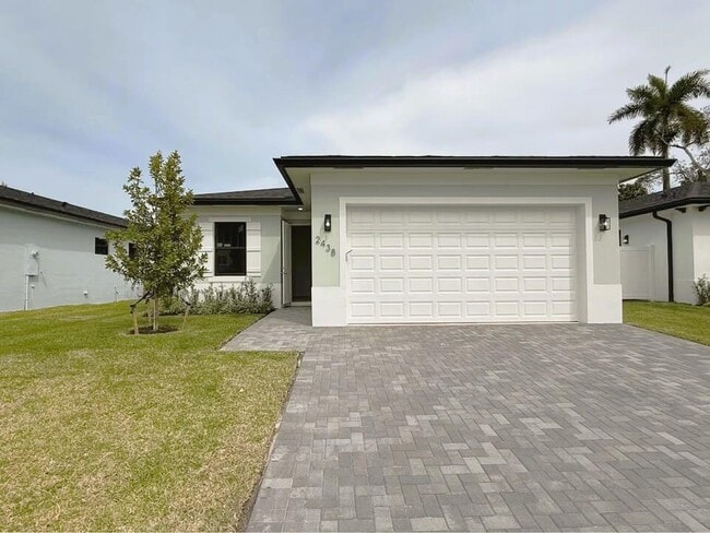 property at 2438 Cecelia St