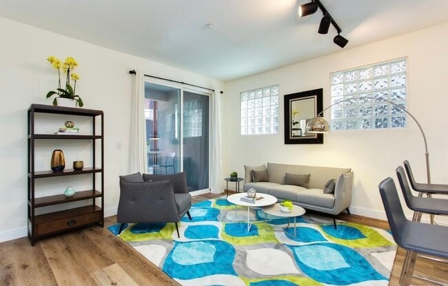 property at 1121 40th St