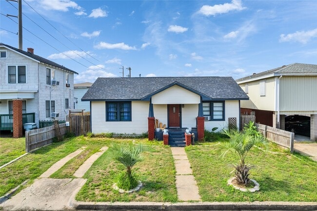 property at 5224 Bernardo De Galvez Ave