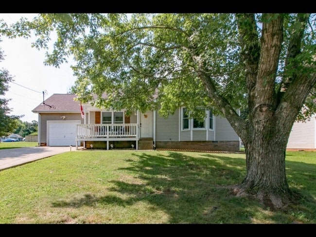 296 Audrea Ln in Clarksville, TN - Building Photo - Building Photo