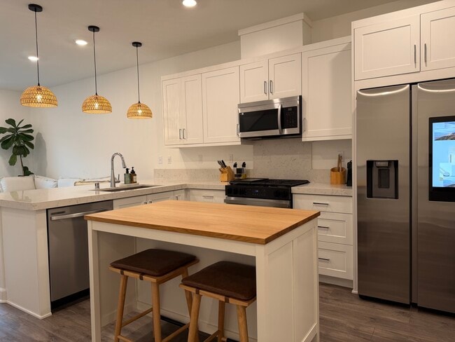 property at 2115 Senita Dr