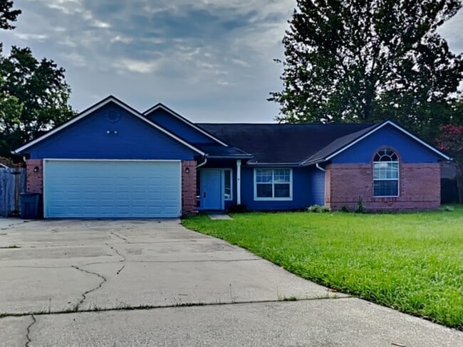property at 315 Springfield Ct
