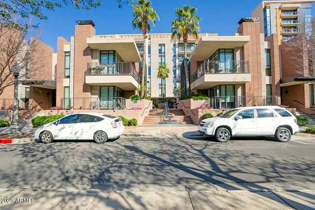 property at 208 W Portland St