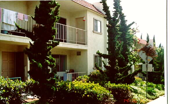 Mesa Villas Apartments in San Diego, CA - Building Photo - Building Photo