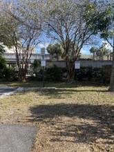 623 Mound Park Way S in St. Petersburg, FL - Building Photo - Building Photo