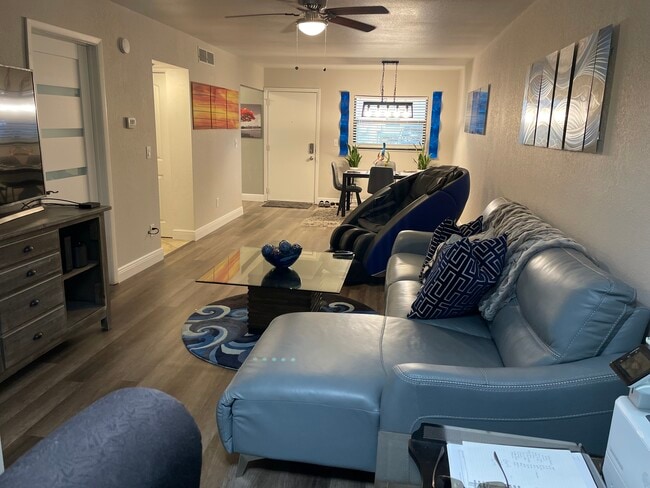 3034 Eastland Blvd in Clearwater, FL - Building Photo - Building Photo