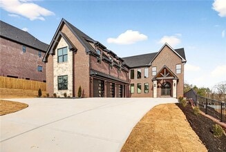 403 Thunder Rd in Buford, GA - Building Photo - Building Photo