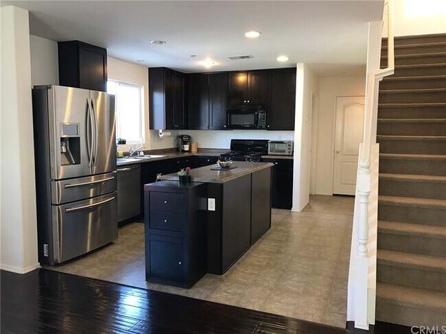 15774 Willow Dr in Fontana, CA - Building Photo - Building Photo