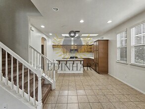 3828 Trenton Ln in Clovis, CA - Building Photo - Building Photo