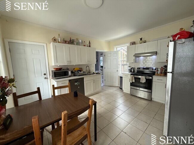 47 Dane St, Unit 1