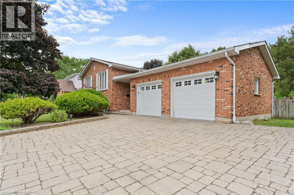 121 Tollgate Rd in Brantford, ON - Building Photo