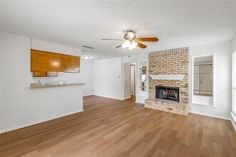 420 Claire Ct in Arlington, TX - Building Photo - Building Photo