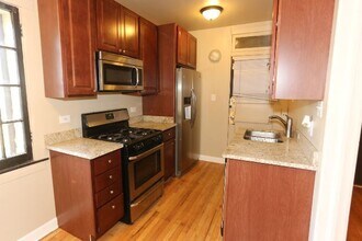 2208 W Ainslie, Unit W4 in Chicago, IL - Building Photo - Building Photo