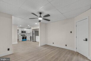 1812 S 17th St in Philadelphia, PA - Building Photo