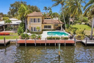 2484 SE 12th St in Pompano Beach, FL - Building Photo - Building Photo