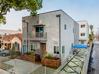 3417 Edgehill Dr in Los Angeles, CA - Building Photo - Building Photo