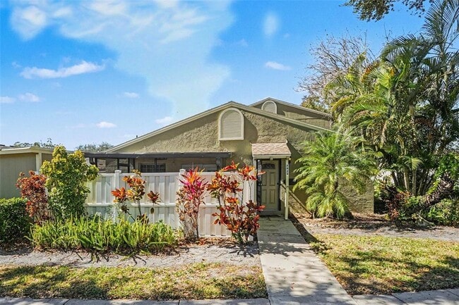 7624 Desoto Ct in Tampa, FL - Building Photo - Building Photo