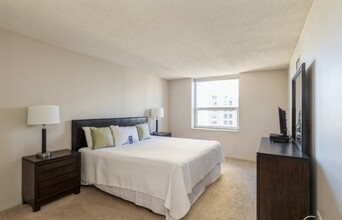 545 N Dearborn St, Unit 545 N Dearborn - 26th Fl. in Chicago, IL - Foto de edificio - Building Photo