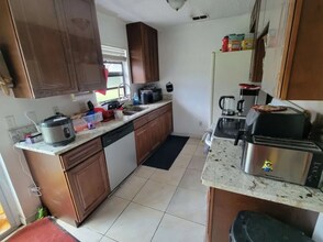 2474 Rouse Rd in Orlando, FL - Building Photo - Building Photo