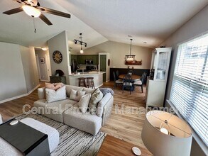 952 Breezewood Ct in Greer, SC - Building Photo - Building Photo