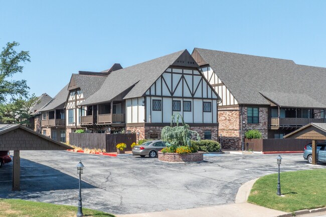 Woodward Terrace in Tulsa, OK - Building Photo - Building Photo