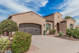 1694 E Azafran Trail in San Tan Valley, AZ - Building Photo - Building Photo