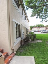 18250 Mediterranean Blvd in Miami Gardens, FL - Building Photo - Building Photo