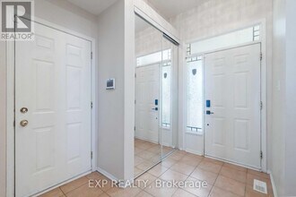 104 Yorkberry Gate in Ottawa, ON - Building Photo - Building Photo