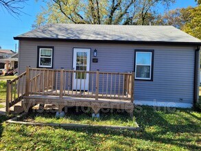 127 Boston Ct in Louisville, KY - Building Photo - Building Photo