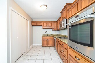 5825 Lynnfield Cove in Memphis, TN - Building Photo - Building Photo