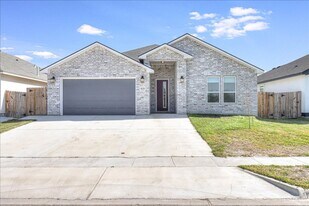 4126 Azali Dr in Corpus Christi, TX - Building Photo