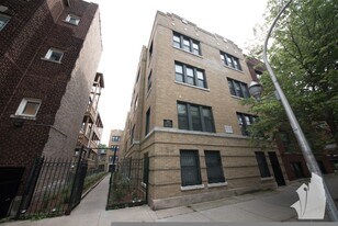 837 W Cornelia Ave, Unit 837-3N in Chicago, IL - Building Photo