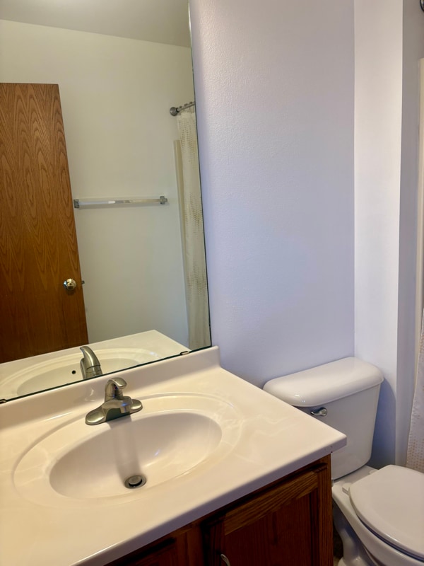 2108 Oakbrook Dr in Belvidere, IL - Building Photo - Building Photo