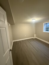 1300-1330 Windsor Ave in Bristol, TN - Foto de edificio - Building Photo