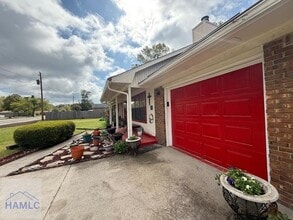 704 Olive St in Hinesville, GA - Building Photo - Building Photo