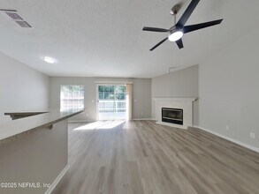 1020 Woodbridge Hollow N in Jacksonville, FL - Building Photo - Building Photo