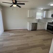 4895 Drayton Rd in Hilliard, OH - Building Photo - Building Photo