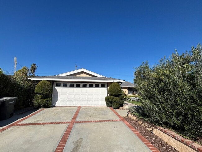 2343 E Garfield Ave in Orange, CA - Building Photo - Building Photo