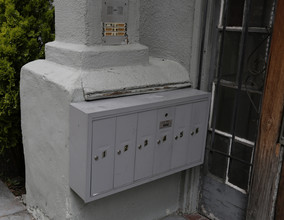 3363 Martin Luther King Jr Way in Oakland, CA - Foto de edificio - Building Photo