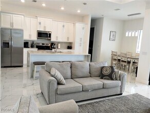 1011 SW 15th Pl in Cape Coral, FL - Building Photo - Building Photo