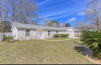 915 Vonna Jo Cir in Pensacola, FL - Building Photo - Building Photo