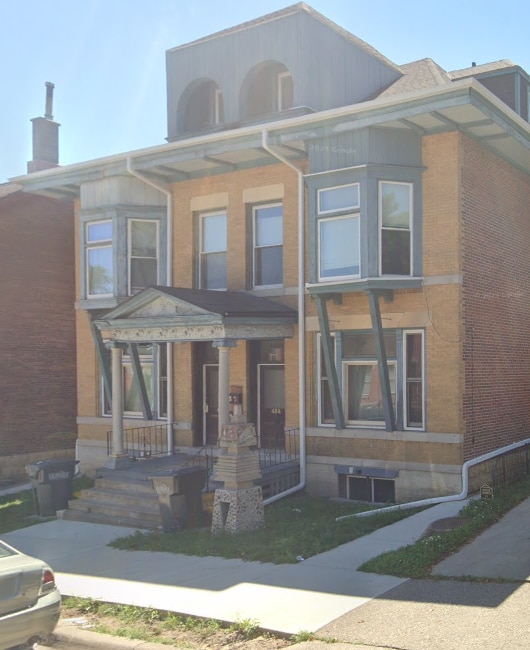 422 Loras Blvd in Dubuque, IA - Building Photo - Building Photo