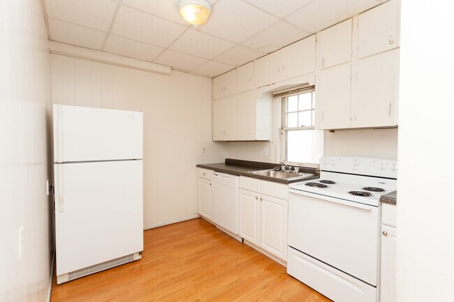 912 Sybil St in Ann Arbor, MI - Building Photo - Building Photo