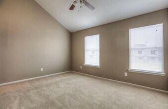 2810 Grants Lake Blvd in Sugar Land, TX - Building Photo - Building Photo