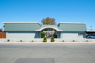 Ebbetts Pass Apartment Building in Vallejo, CA - Building Photo - Building Photo