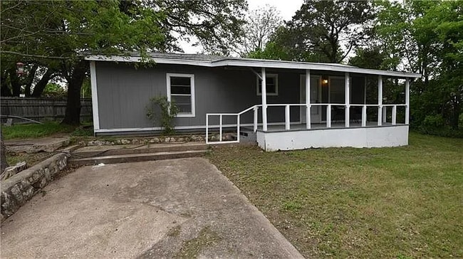 property at 118 County Rd 1816