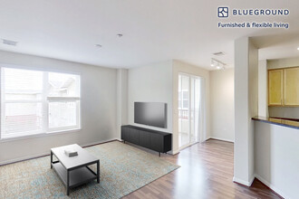 1099 Admiral Ct, Unit FL4-ID7397A in San Bruno, CA - Foto de edificio - Building Photo