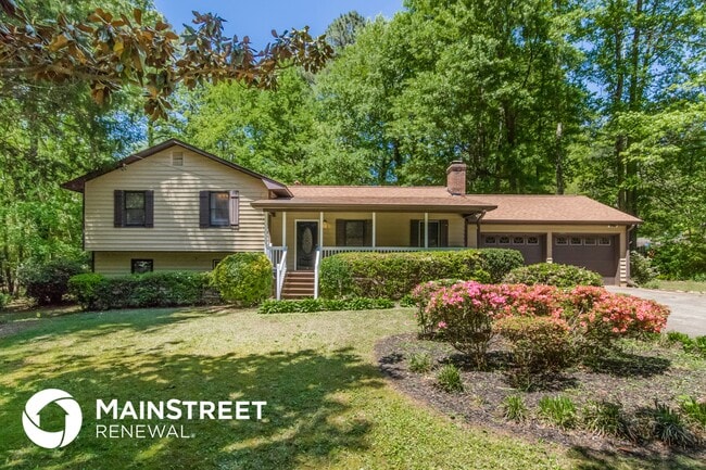 property at 3865 Westmoreland Dr NW