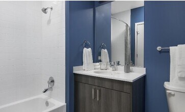 734 N Morgan St in Chicago, IL - Foto de edificio - Building Photo